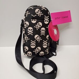 Betsey Johnson skull & crossbones crossbody with removable pouch